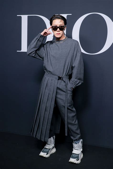 jhope dior fashion week